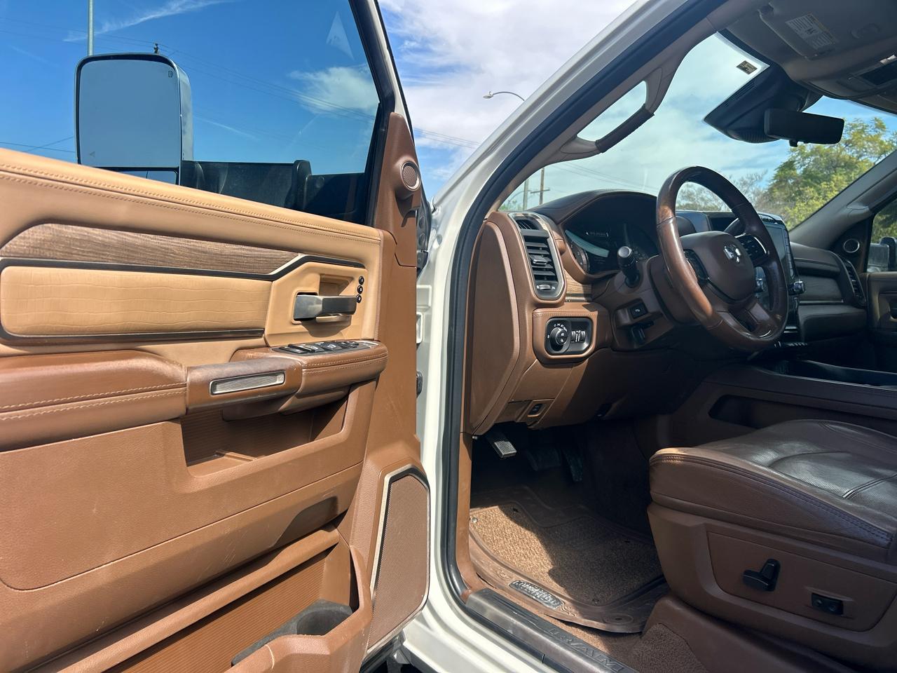 RAM 2500 Longhorn 4x4 Crew Cab 8' Box 2022