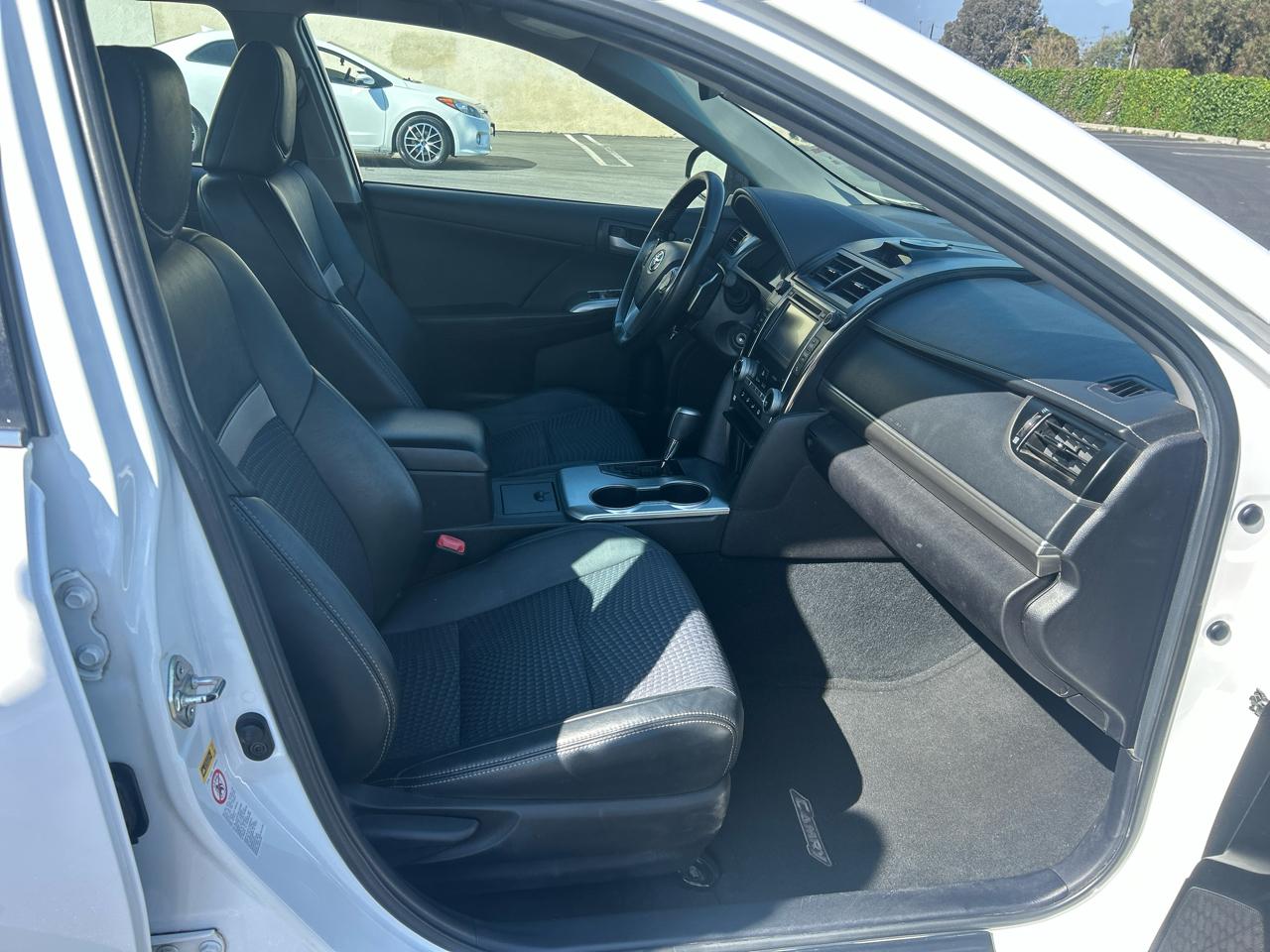 Toyota Camry 2014.5 4dr Sdn I4 Auto SE Sport (Natl) 2014