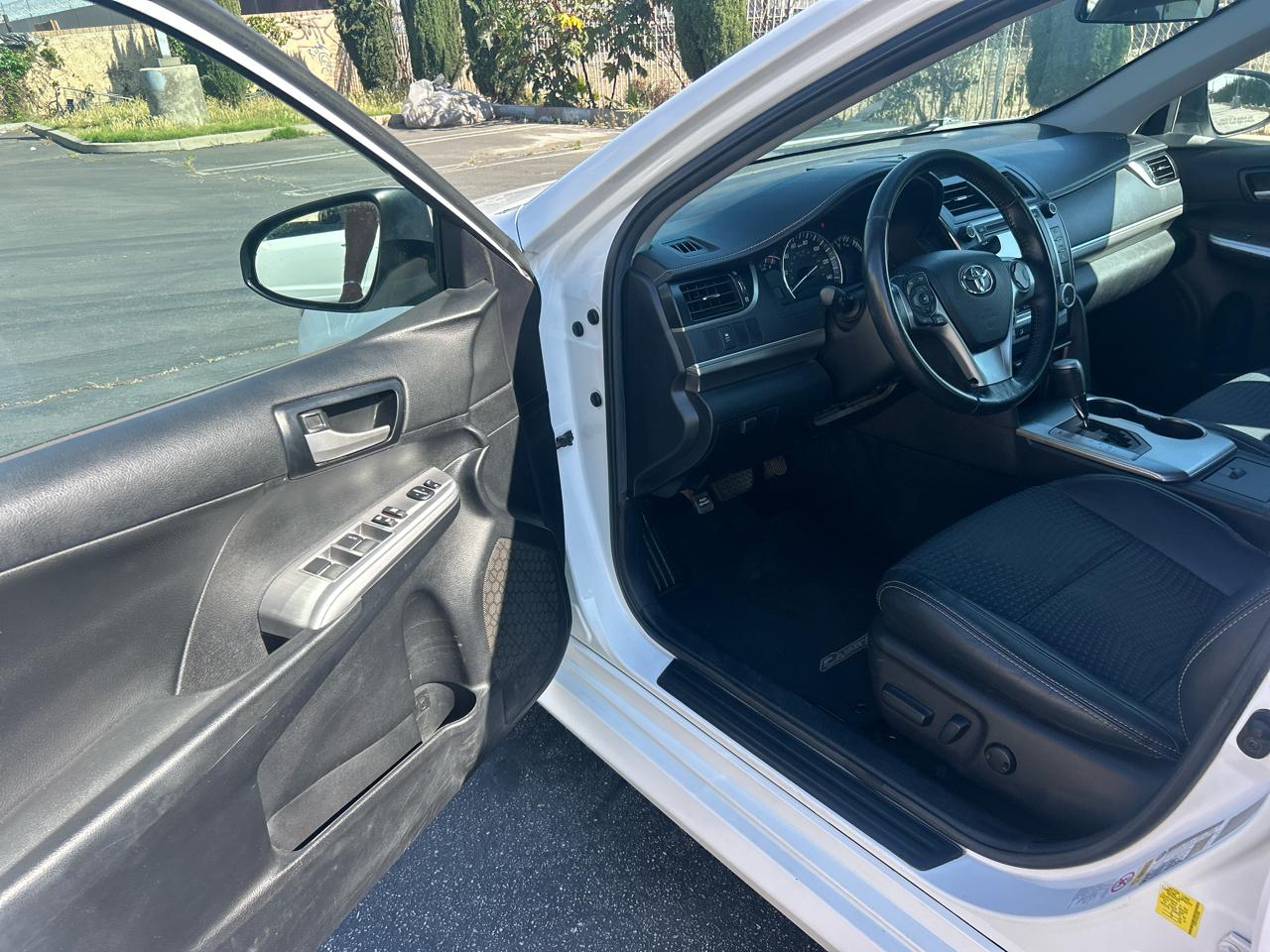 Toyota Camry 2014.5 4dr Sdn I4 Auto SE Sport (Natl) 2014