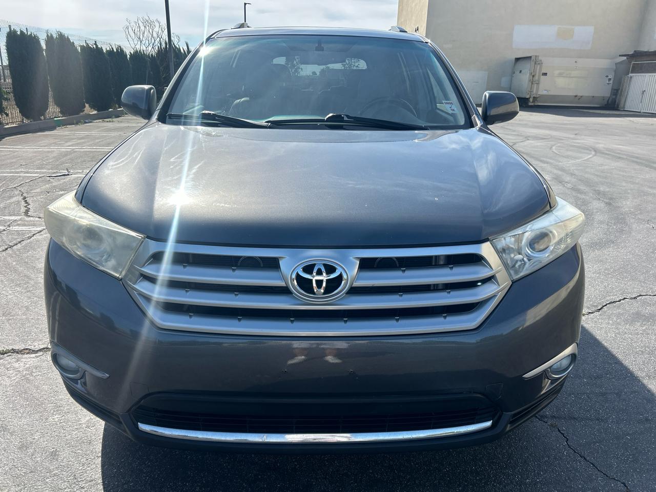 Toyota Highlander 4WD 4dr V6 Limited (Natl) 2012