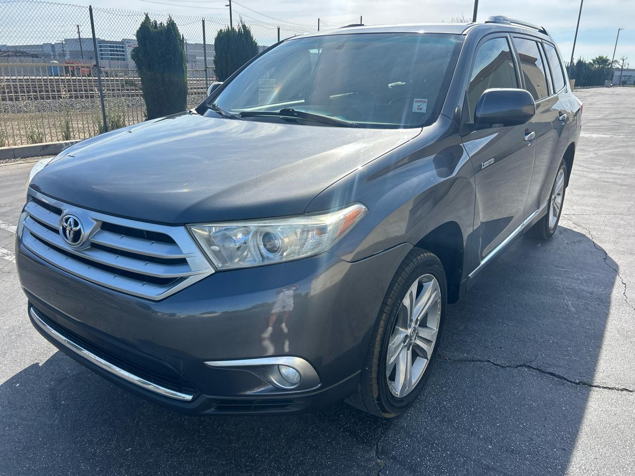 Toyota Highlander 4WD 4dr V6 Limited (Natl) 2012