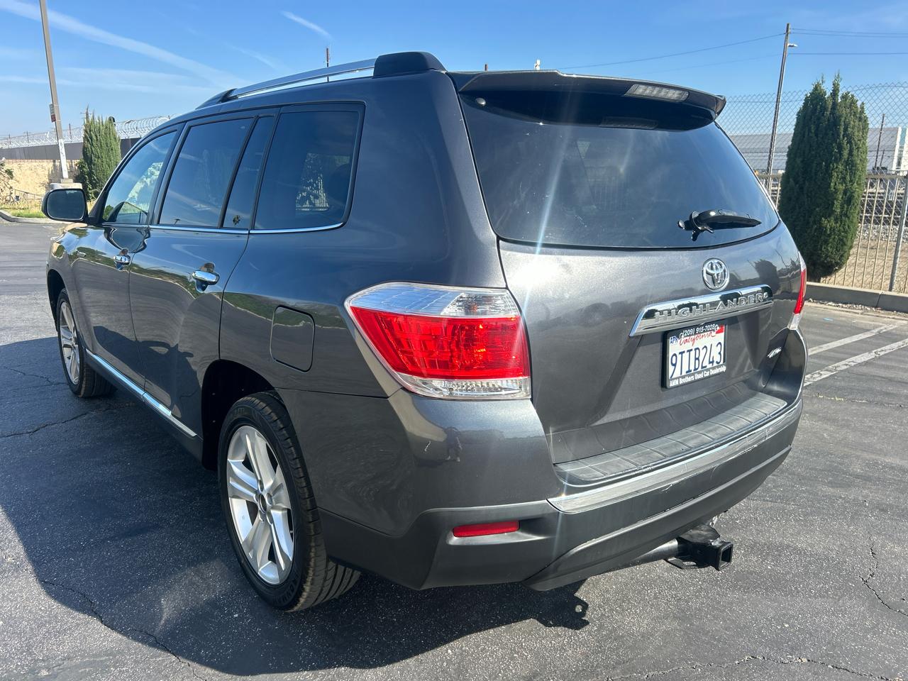 Toyota Highlander 4WD 4dr V6 Limited (Natl) 2012