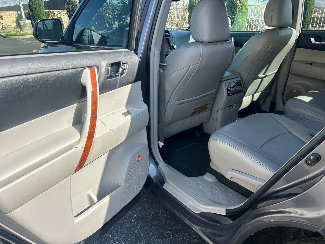 Toyota Highlander 4WD 4dr V6 Limited (Natl) 2012