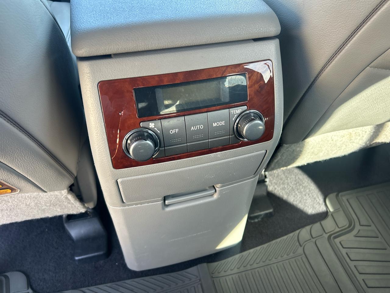 Toyota Highlander 4WD 4dr V6 Limited (Natl) 2012