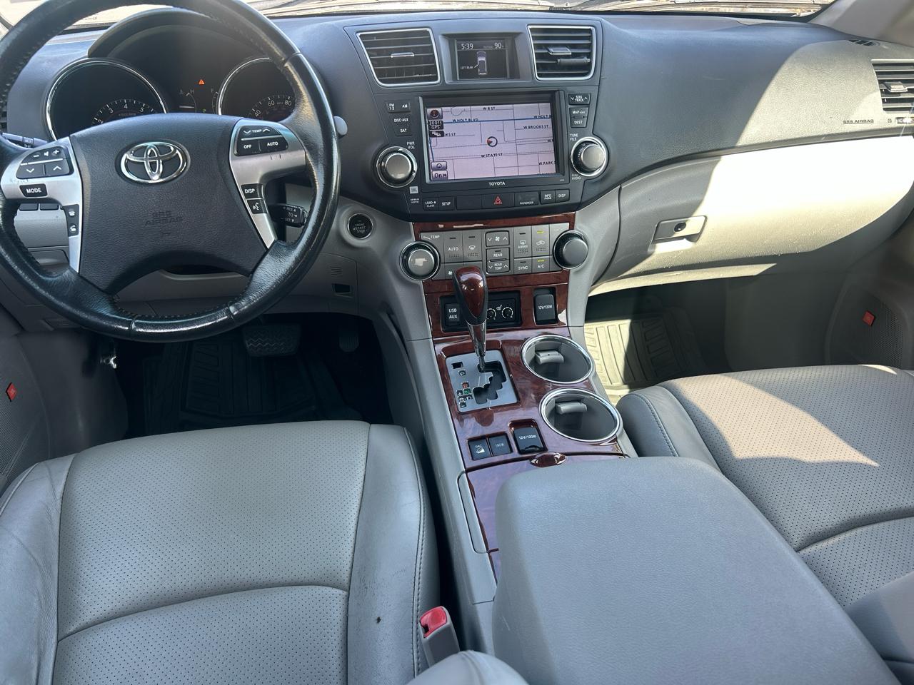 Toyota Highlander 4WD 4dr V6 Limited (Natl) 2012