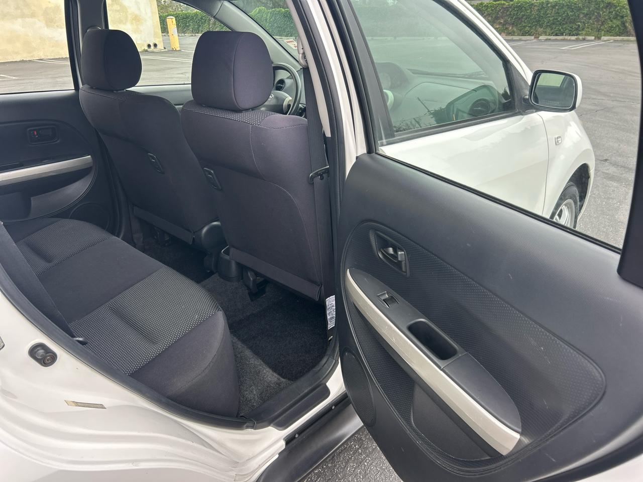 Scion xA 4dr Sdn Manual (Natl) 2004