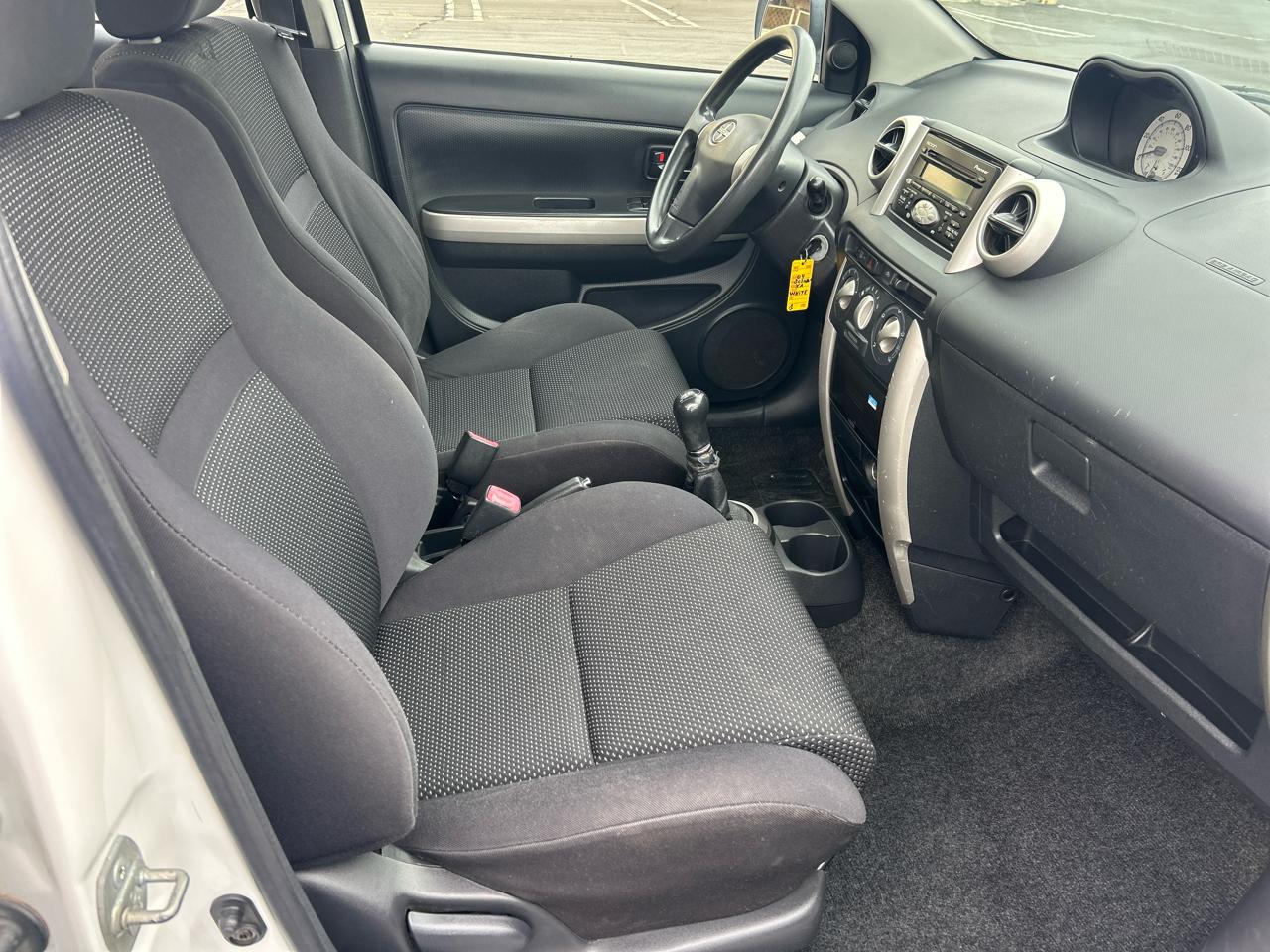 Scion xA 4dr Sdn Manual (Natl) 2004