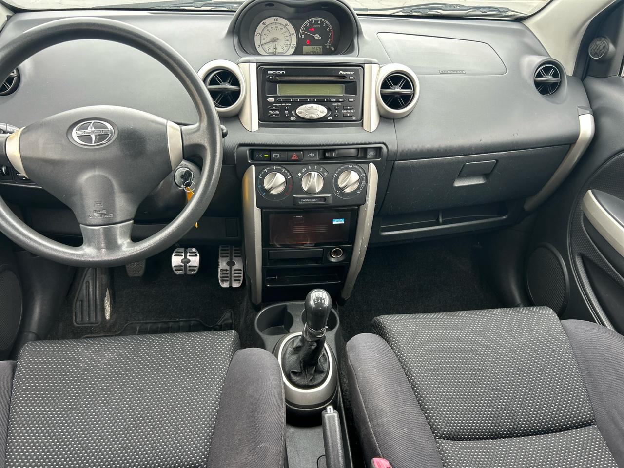 Scion xA 4dr Sdn Manual (Natl) 2004