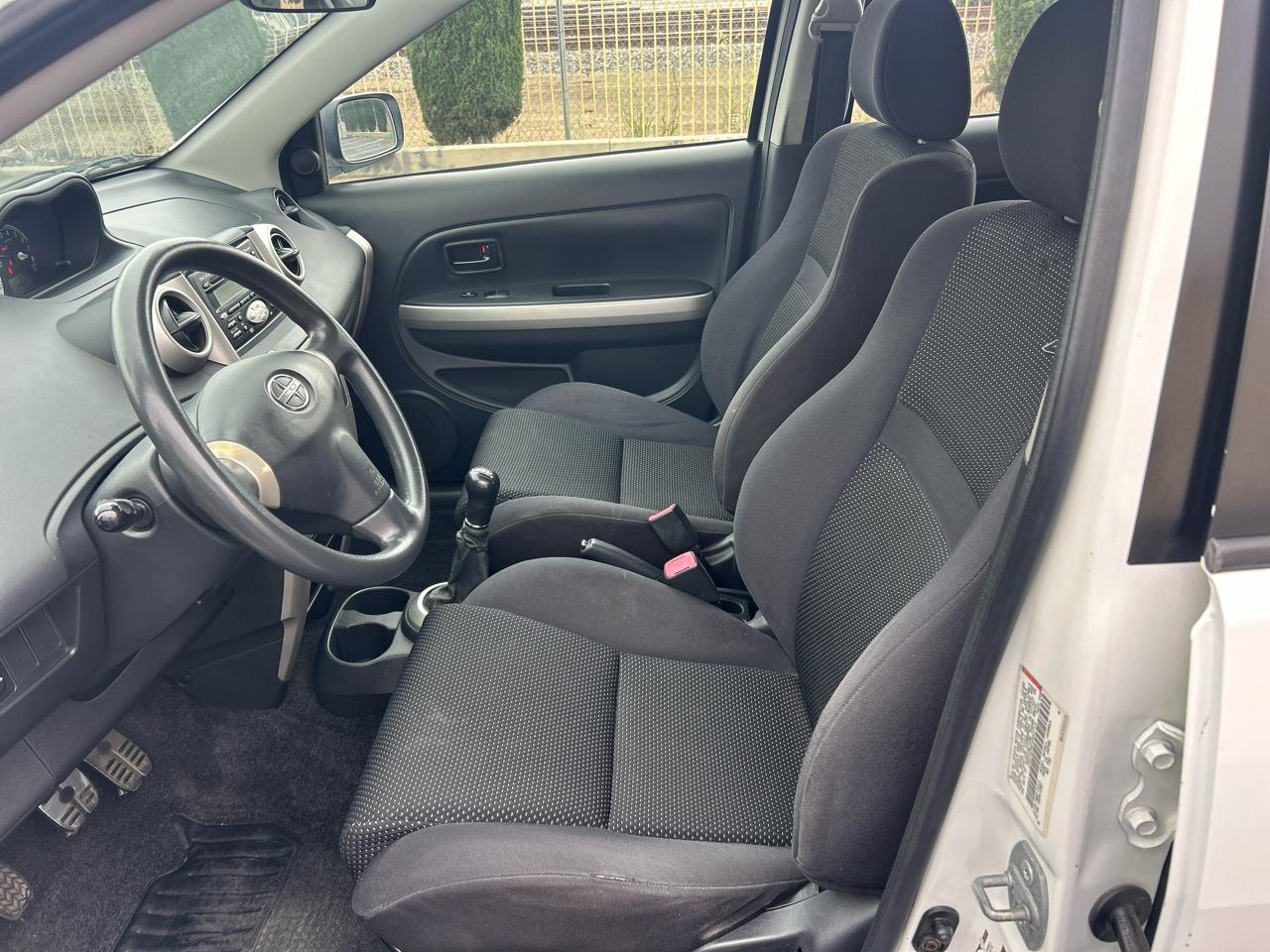 Scion xA 4dr Sdn Manual (Natl) 2004