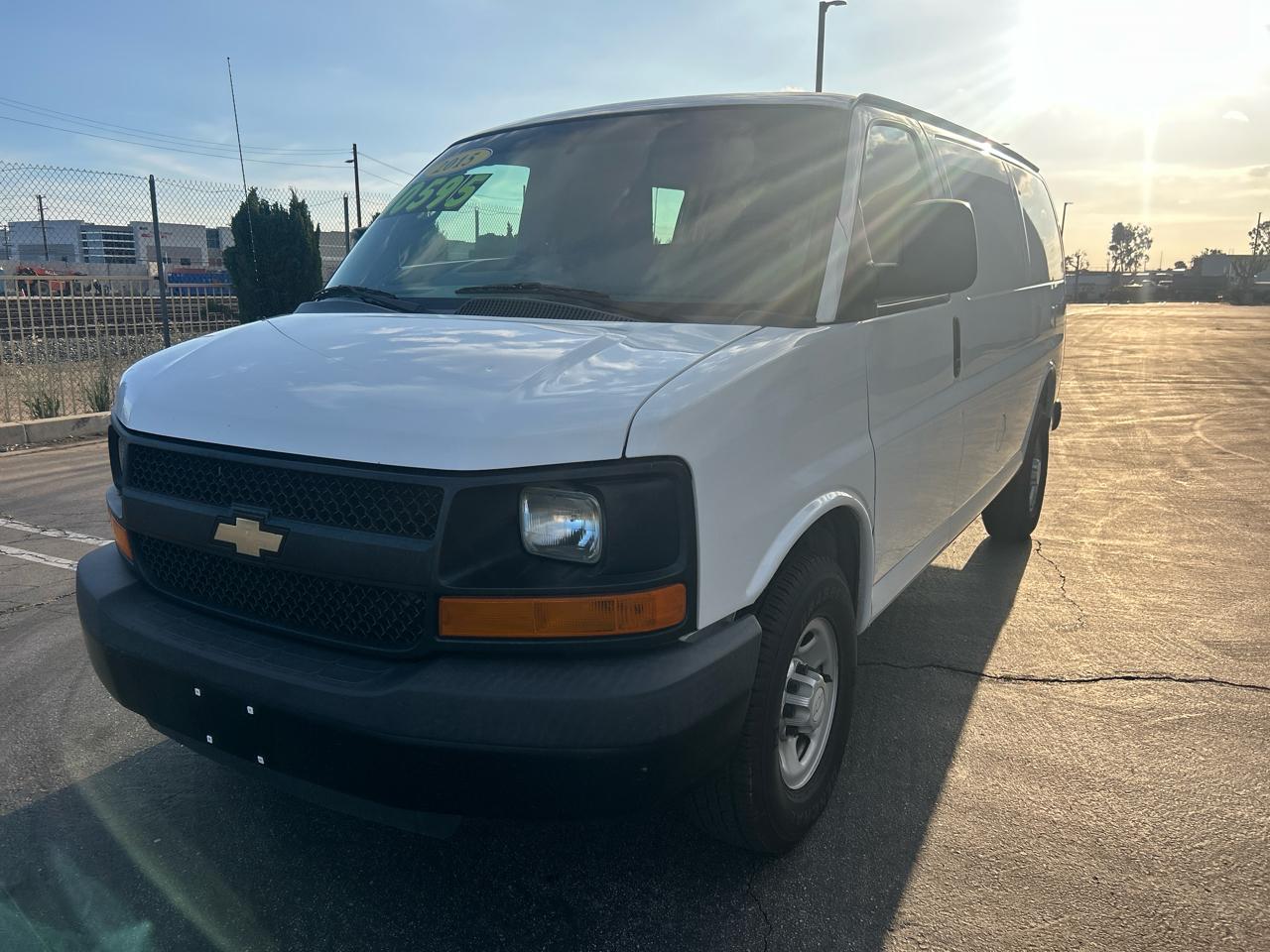 Chevrolet Express Cargo Van RWD 2500 135" 2015