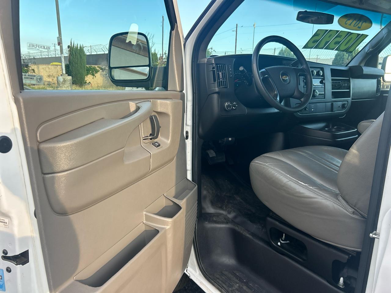 Chevrolet Express Cargo Van RWD 2500 135" 2015