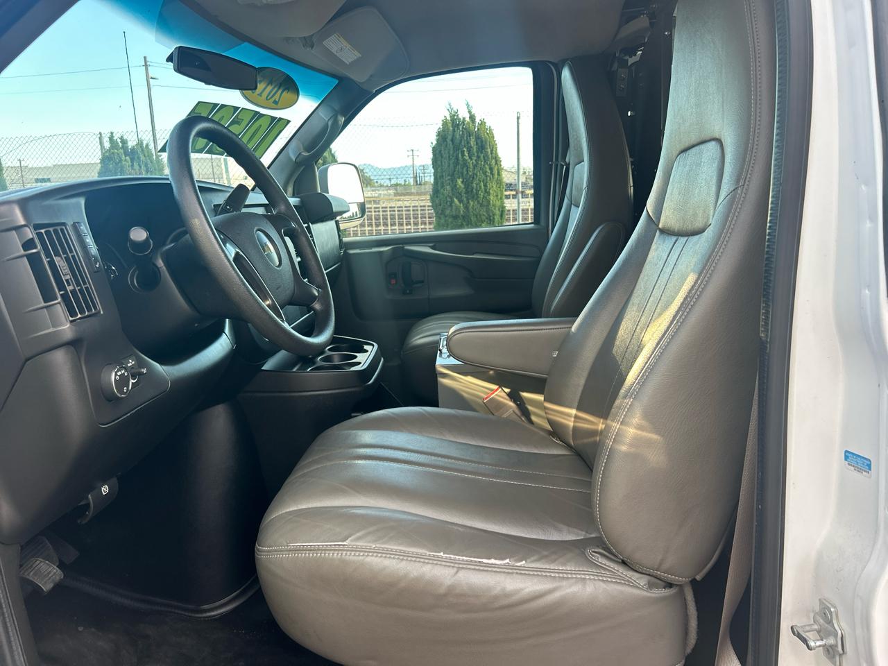 Chevrolet Express Cargo Van RWD 2500 135" 2015