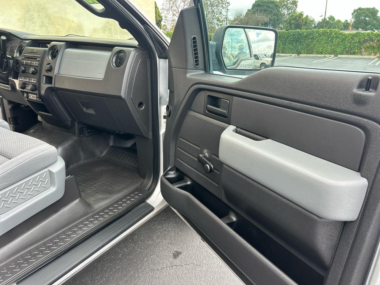 Ford F-150 2WD SuperCab 145" Lariat 2013