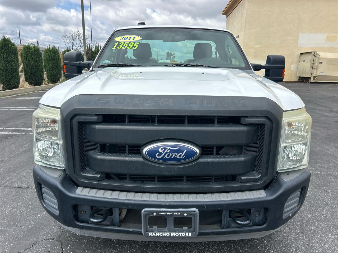 Ford Super Duty F-250 SRW 2WD Reg Cab 137" XLT 2011