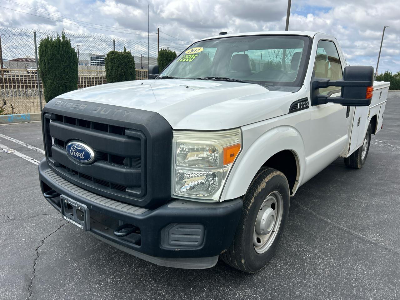 Ford Super Duty F-250 SRW 2WD Reg Cab 137" XLT 2011