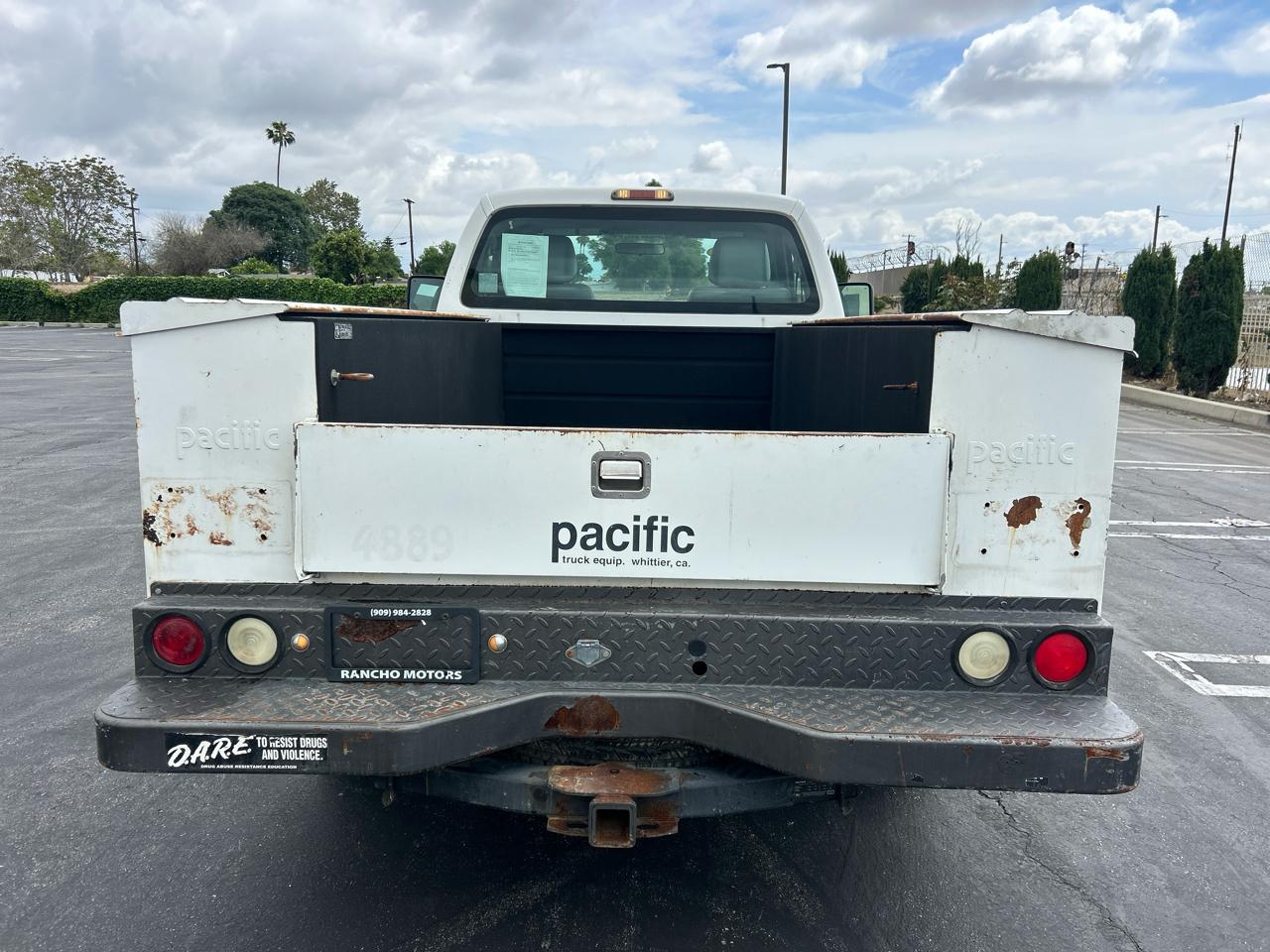 Ford Super Duty F-250 SRW 2WD Reg Cab 137" XLT 2011