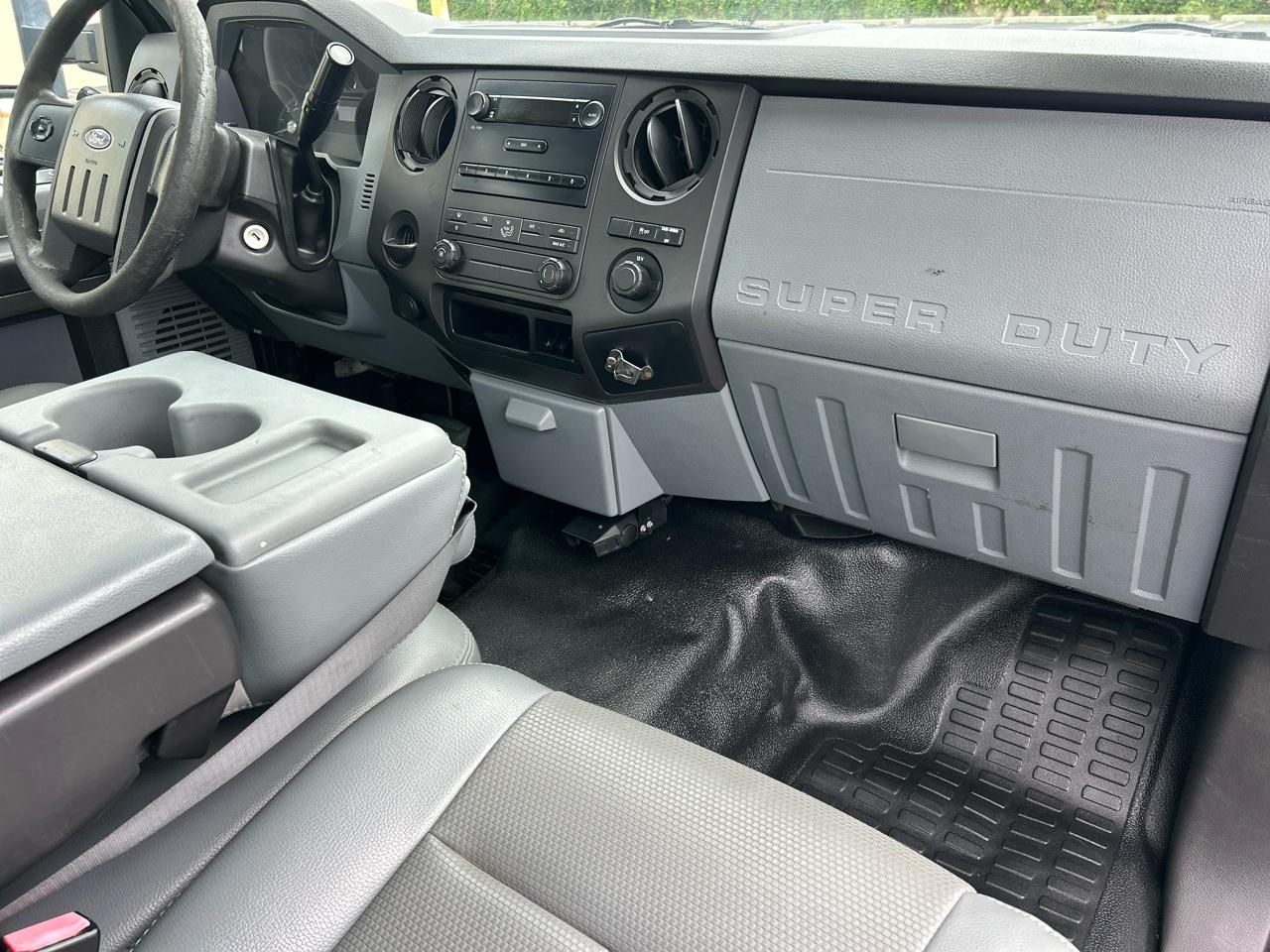 Ford Super Duty F-250 SRW 2WD Reg Cab 137" XLT 2011