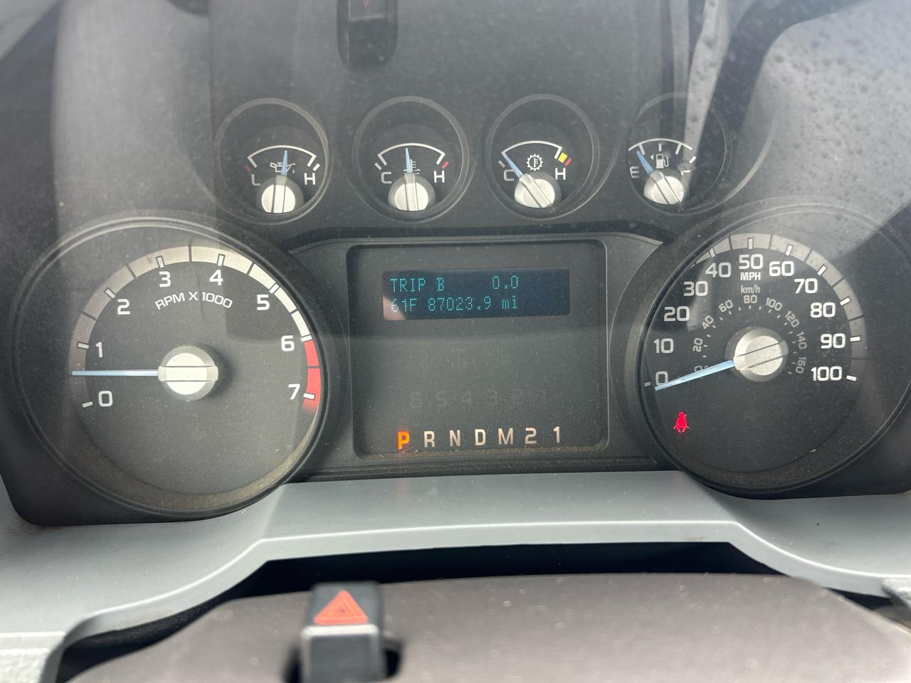 Ford Super Duty F-250 SRW 2WD Reg Cab 137" XLT 2011