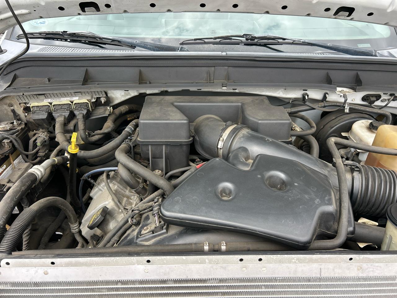 Ford Super Duty F-250 SRW 2WD Reg Cab 137" XLT 2011