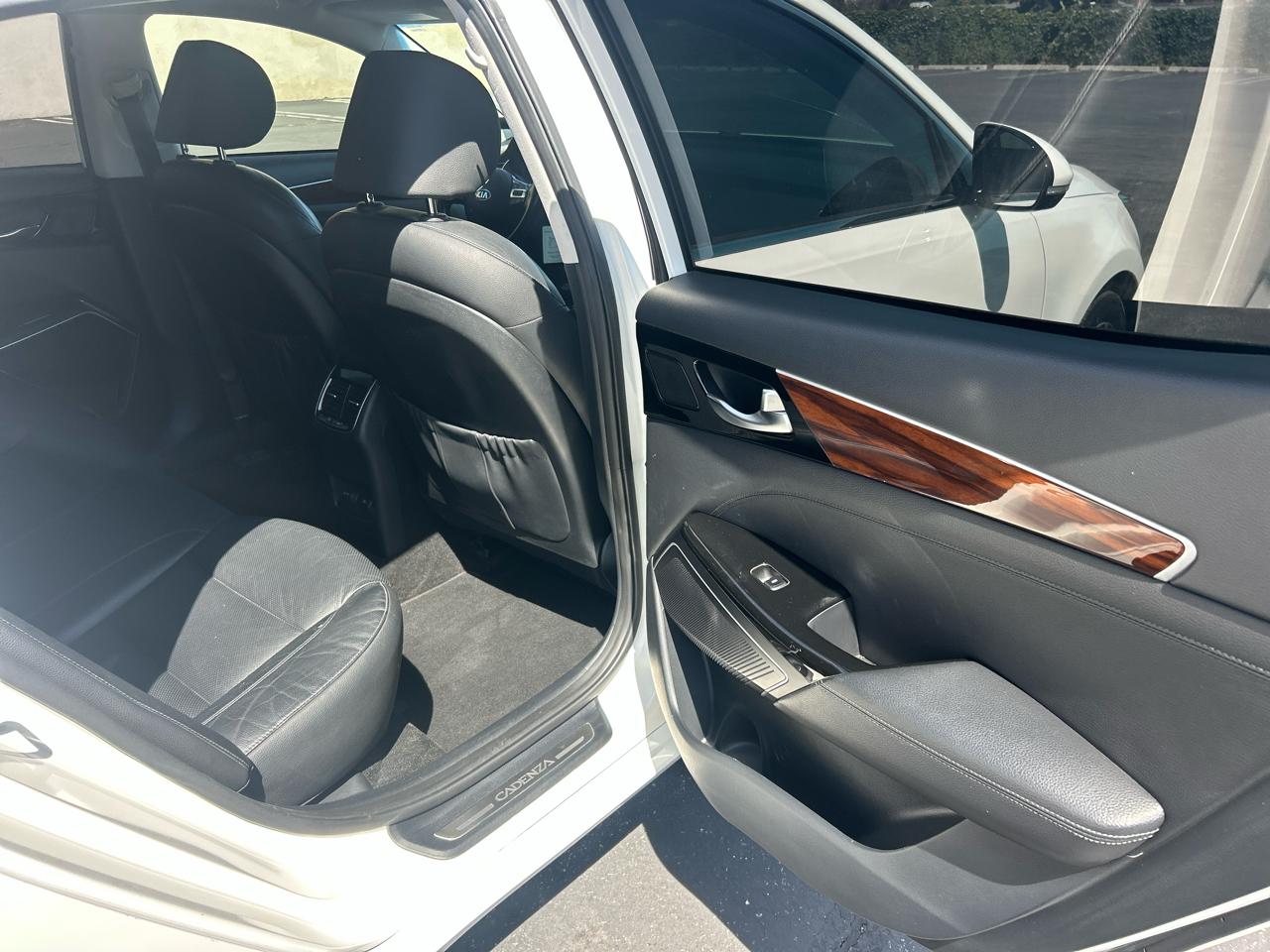 Kia Cadenza Premium Sedan 2017