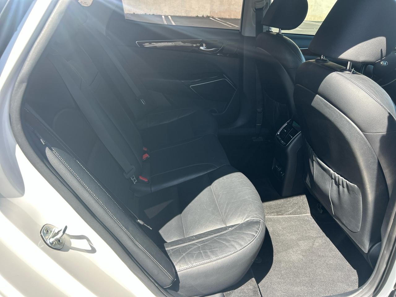 Kia Cadenza Premium Sedan 2017