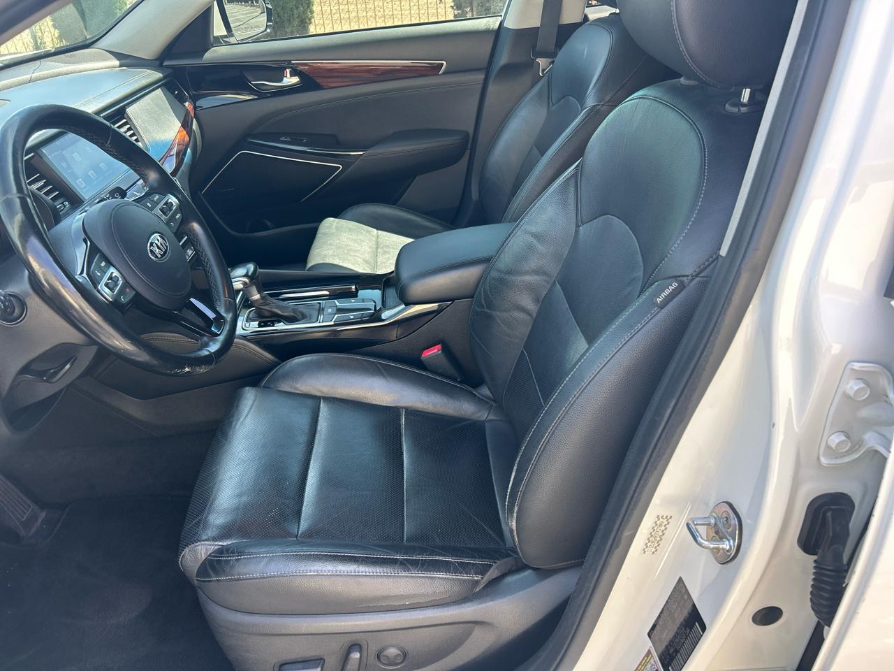 Kia Cadenza Premium Sedan 2017