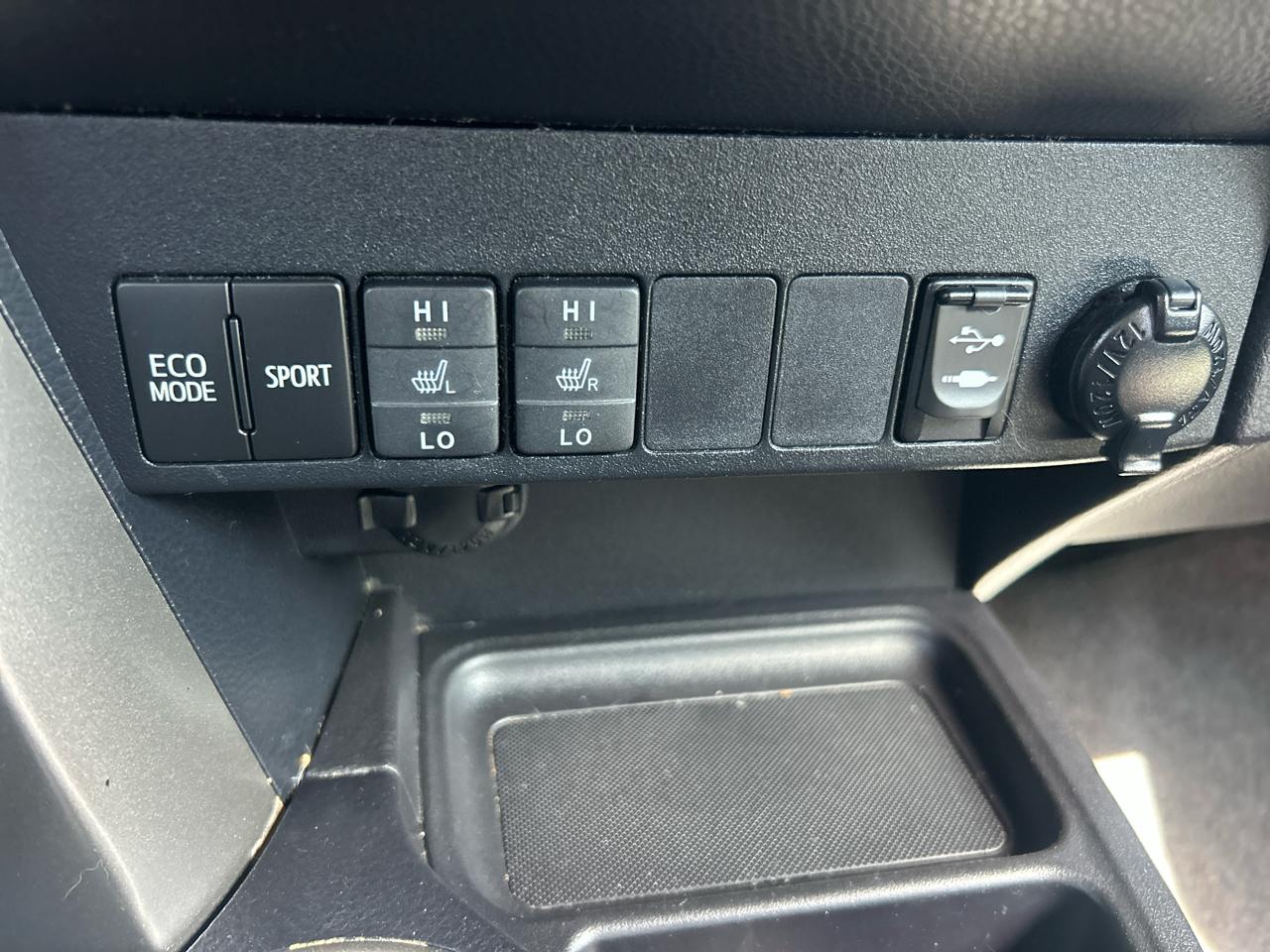 Toyota RAV4 AWD 4dr Limited (Natl) 2014