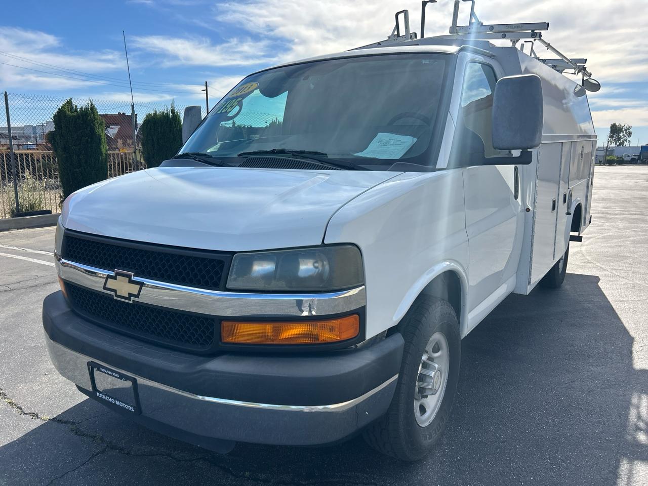 Chevrolet Express Commercial Cutaway 3500 Van 139" 2013