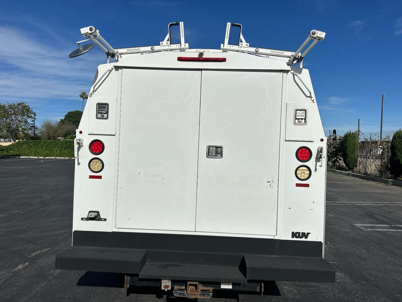 Chevrolet Express Commercial Cutaway 3500 Van 139" 2013