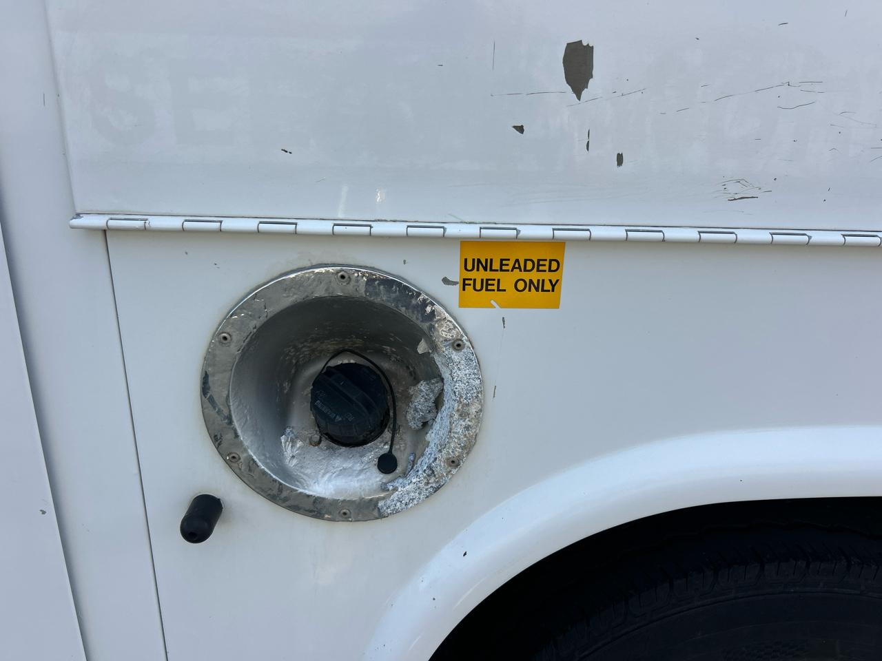 Chevrolet Express Commercial Cutaway 3500 Van 139" 2013