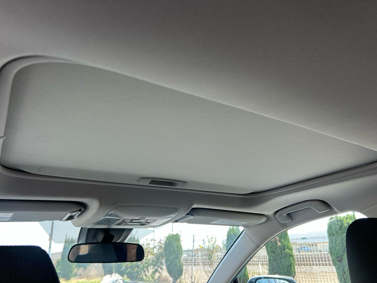 Toyota RAV4 XLE FWD (Natl) 2019