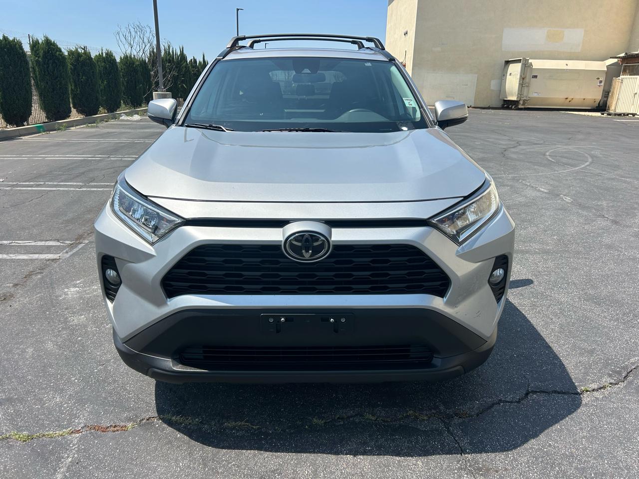 Toyota RAV4 XLE FWD (Natl) 2019