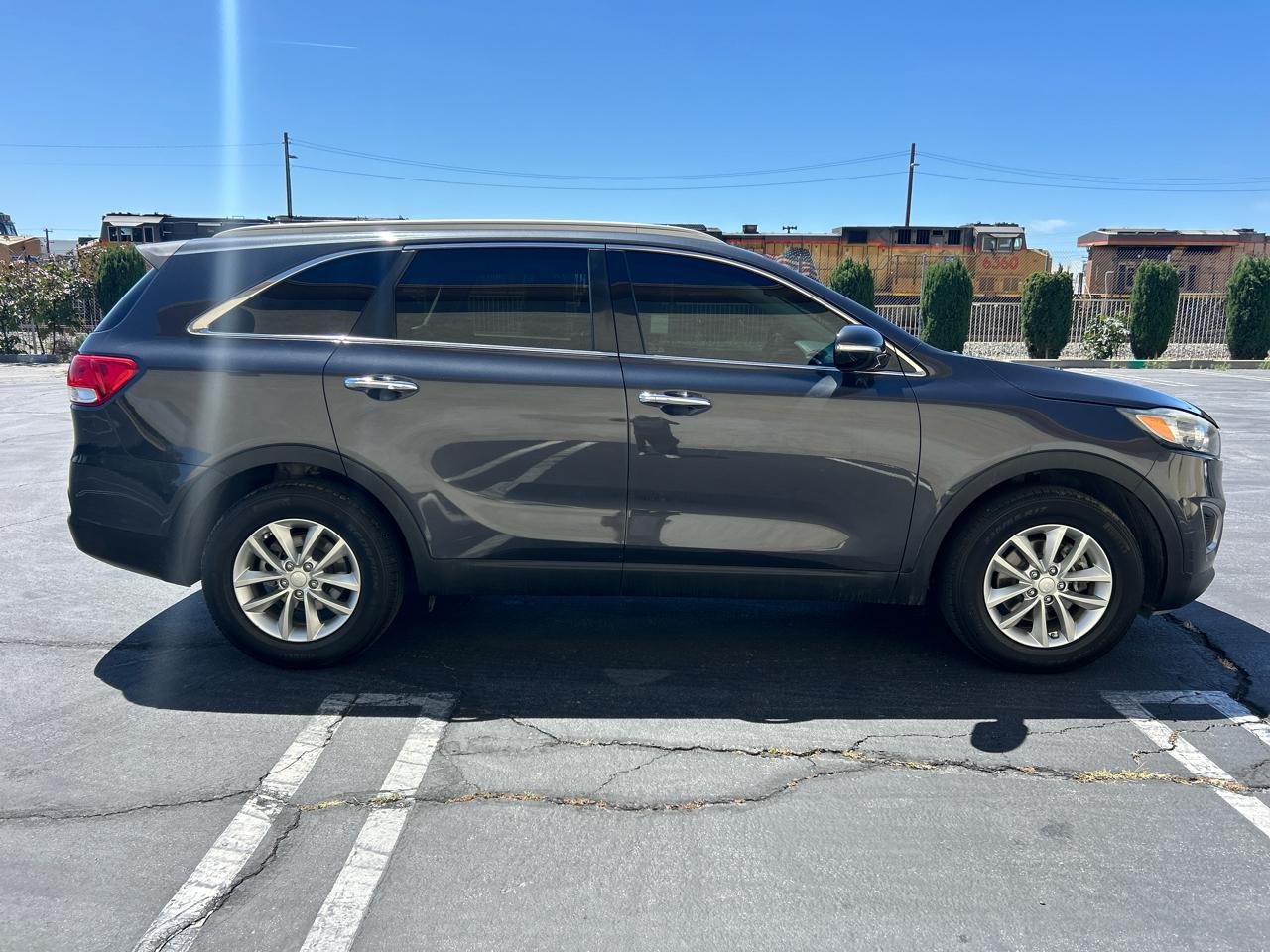 Kia Sorento FWD 4dr 2.4L LX 2016