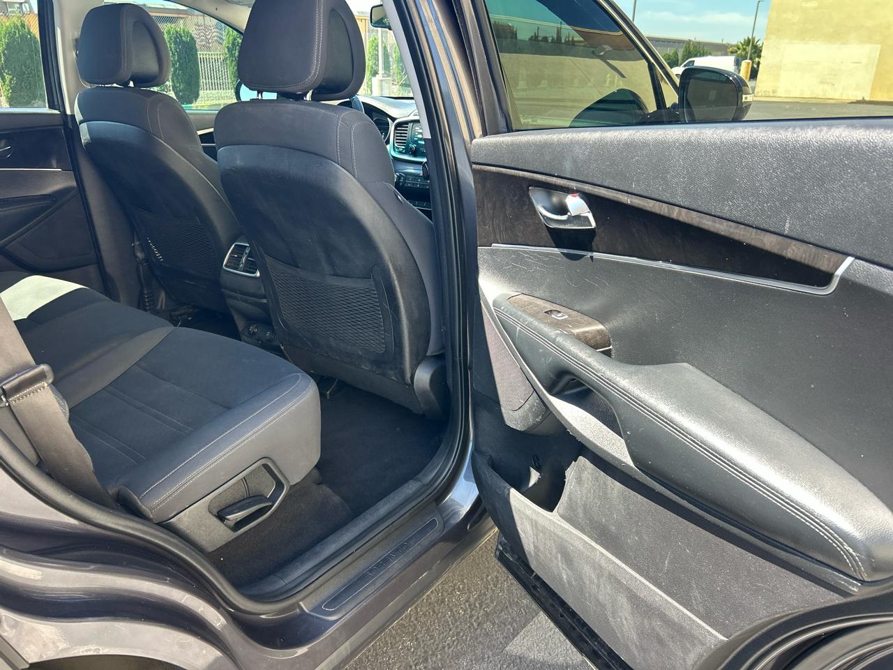 Kia Sorento FWD 4dr 2.4L LX 2016