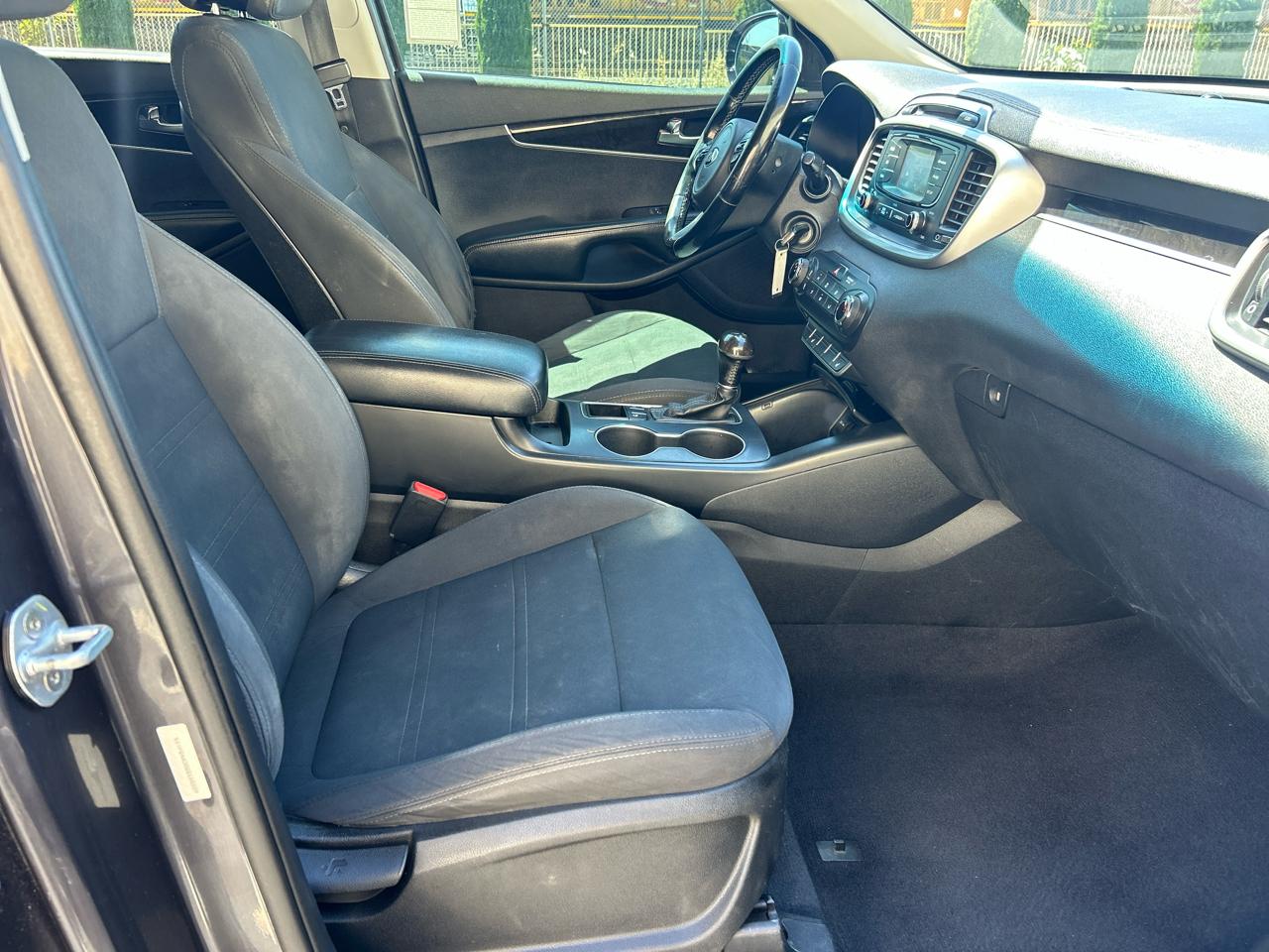 Kia Sorento FWD 4dr 2.4L LX 2016