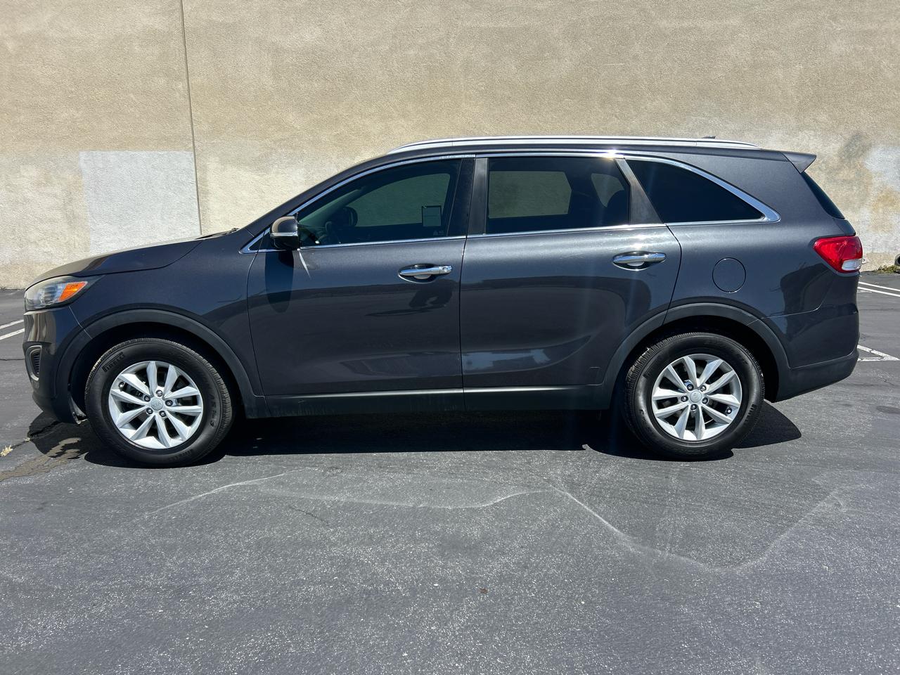 Kia Sorento FWD 4dr 2.4L LX 2016