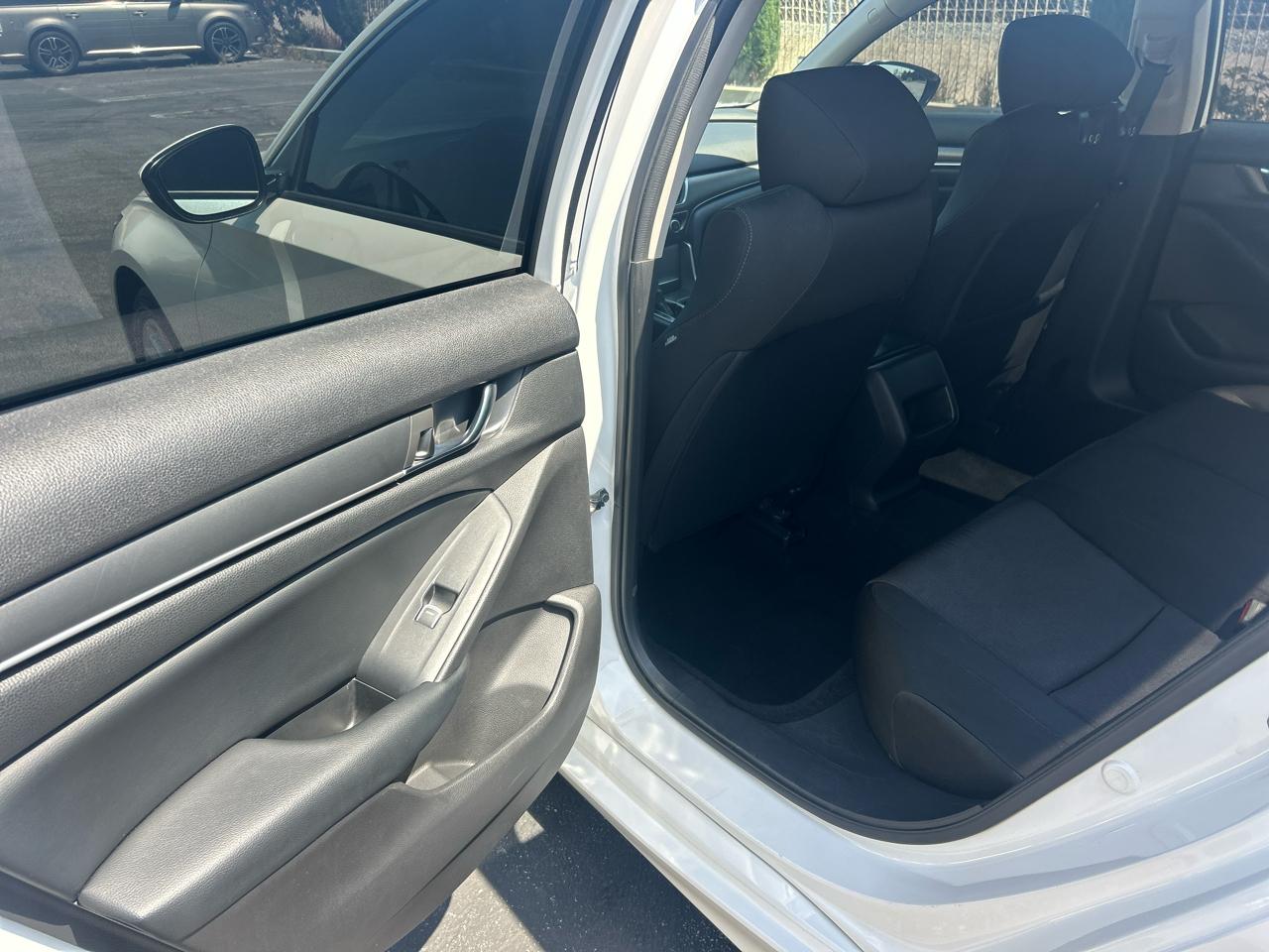 Honda Accord Sedan LX 1.5T CVT 2018