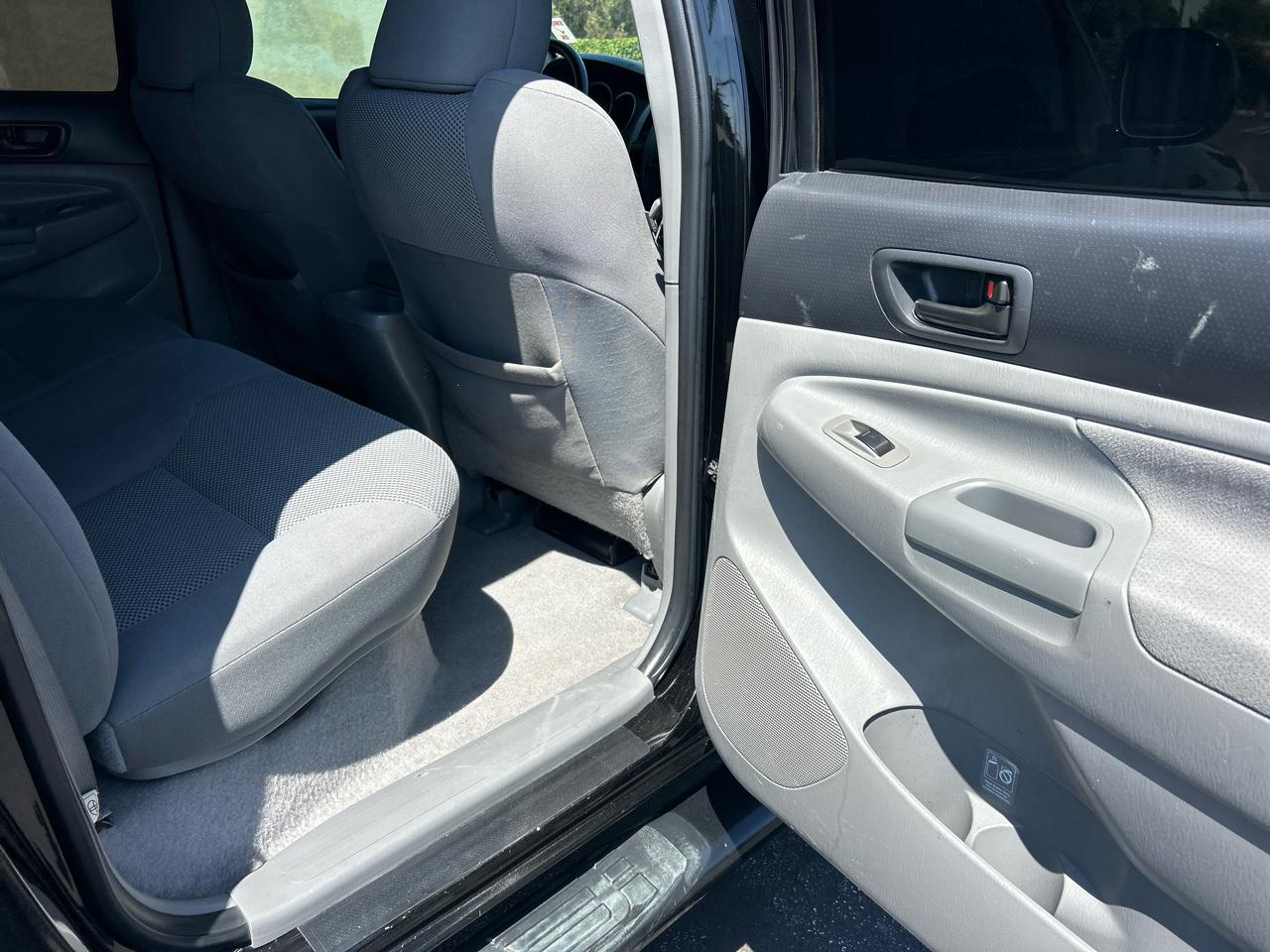 Toyota Tacoma 2WD Double V6 AT PreRunner (Natl) 2011