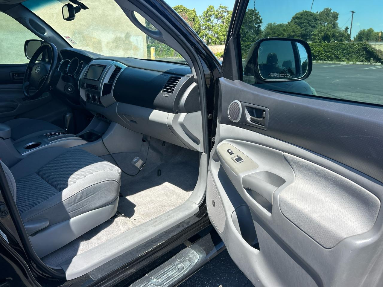 Toyota Tacoma 2WD Double V6 AT PreRunner (Natl) 2011