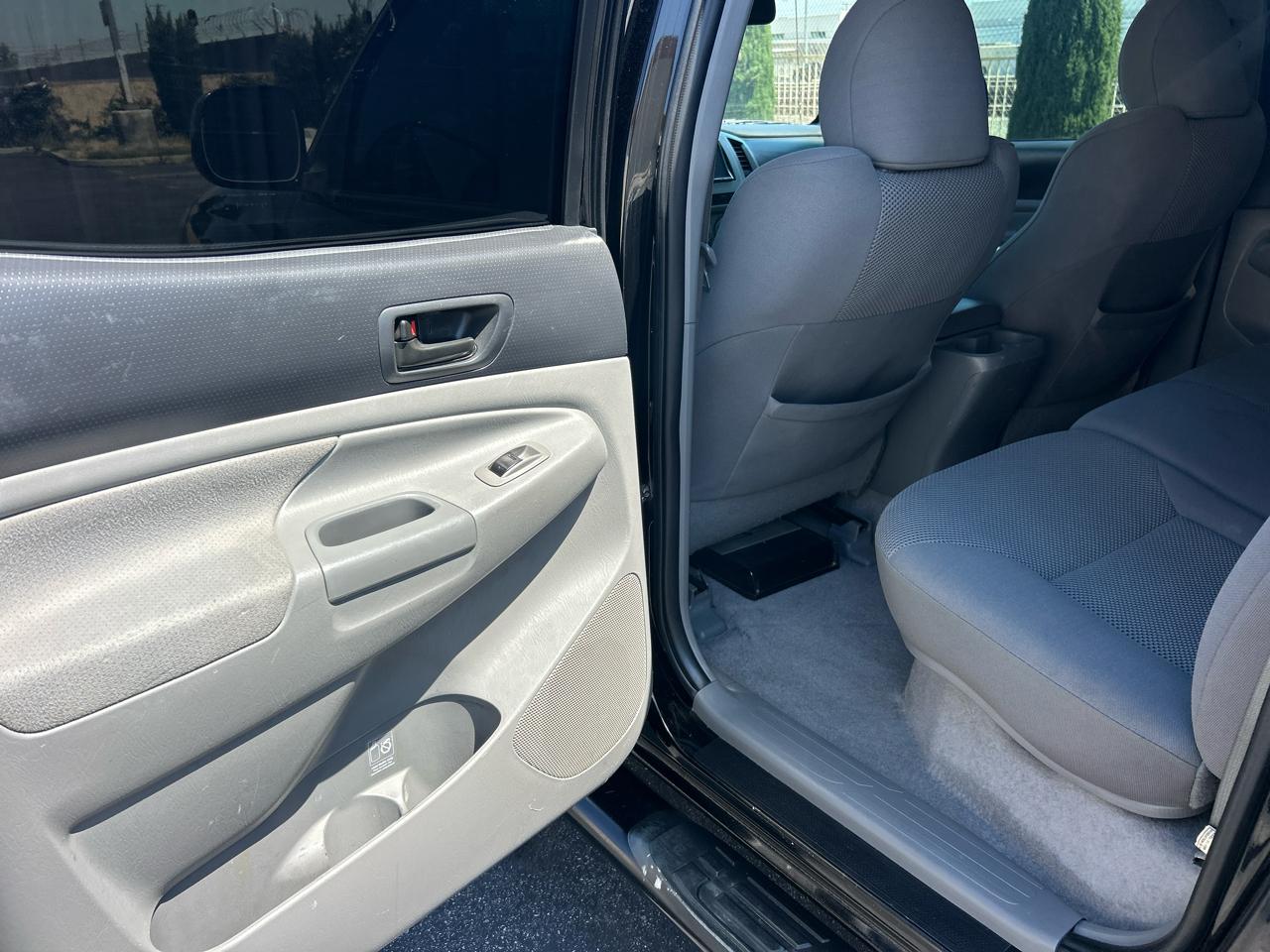 Toyota Tacoma 2WD Double V6 AT PreRunner (Natl) 2011