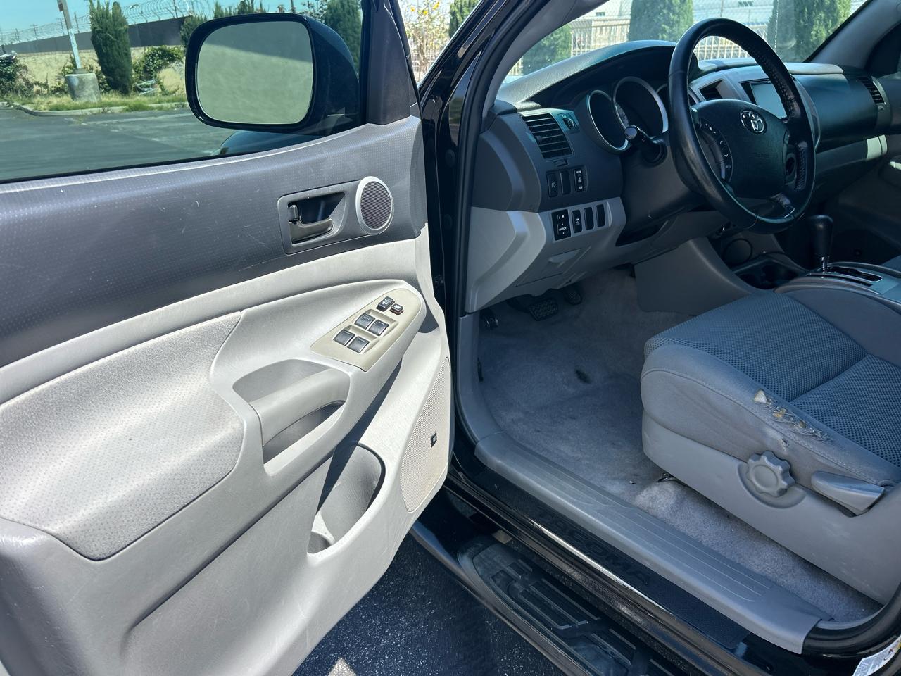 Toyota Tacoma 2WD Double V6 AT PreRunner (Natl) 2011