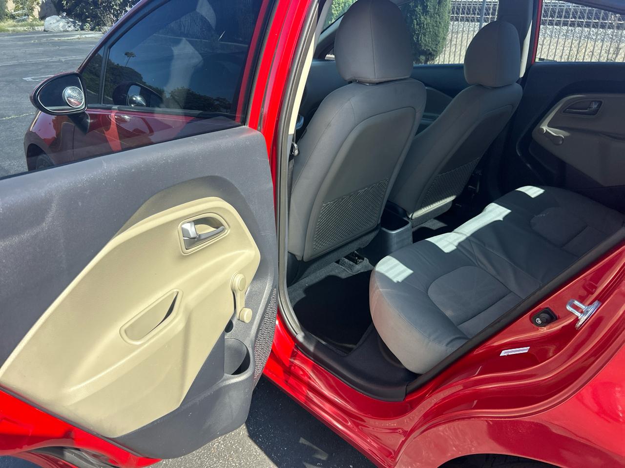Kia Rio 4dr Sdn Auto LX 2014