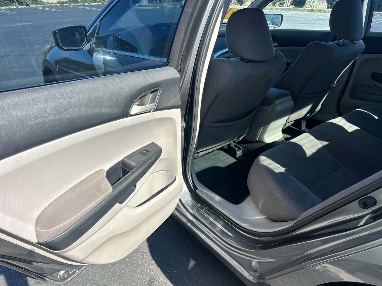Honda Accord Sdn 4dr I4 Auto LX 2011