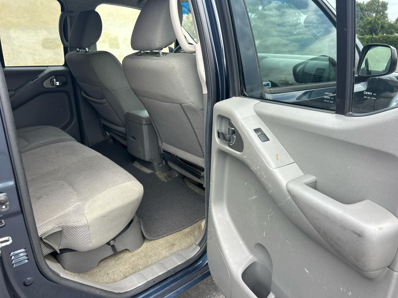 Nissan Frontier 2WD Crew Cab SWB Auto SV 2016