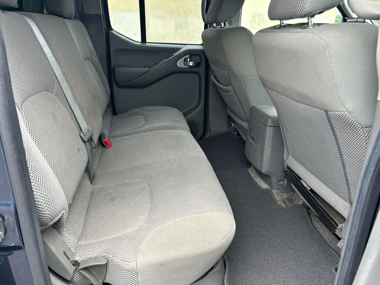 Nissan Frontier 2WD Crew Cab SWB Auto SV 2016