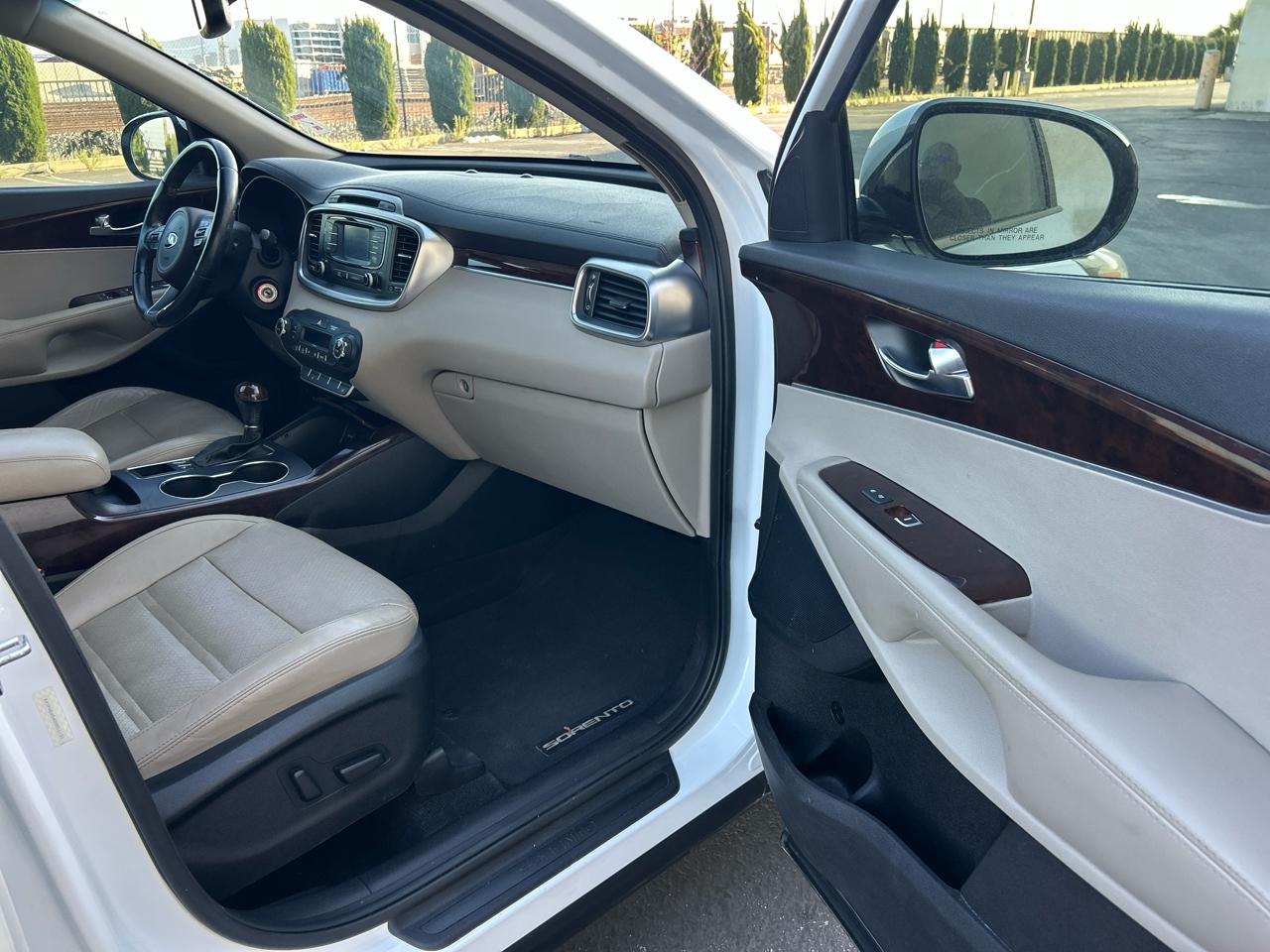 Kia Sorento AWD 4dr 3.3L EX 2016