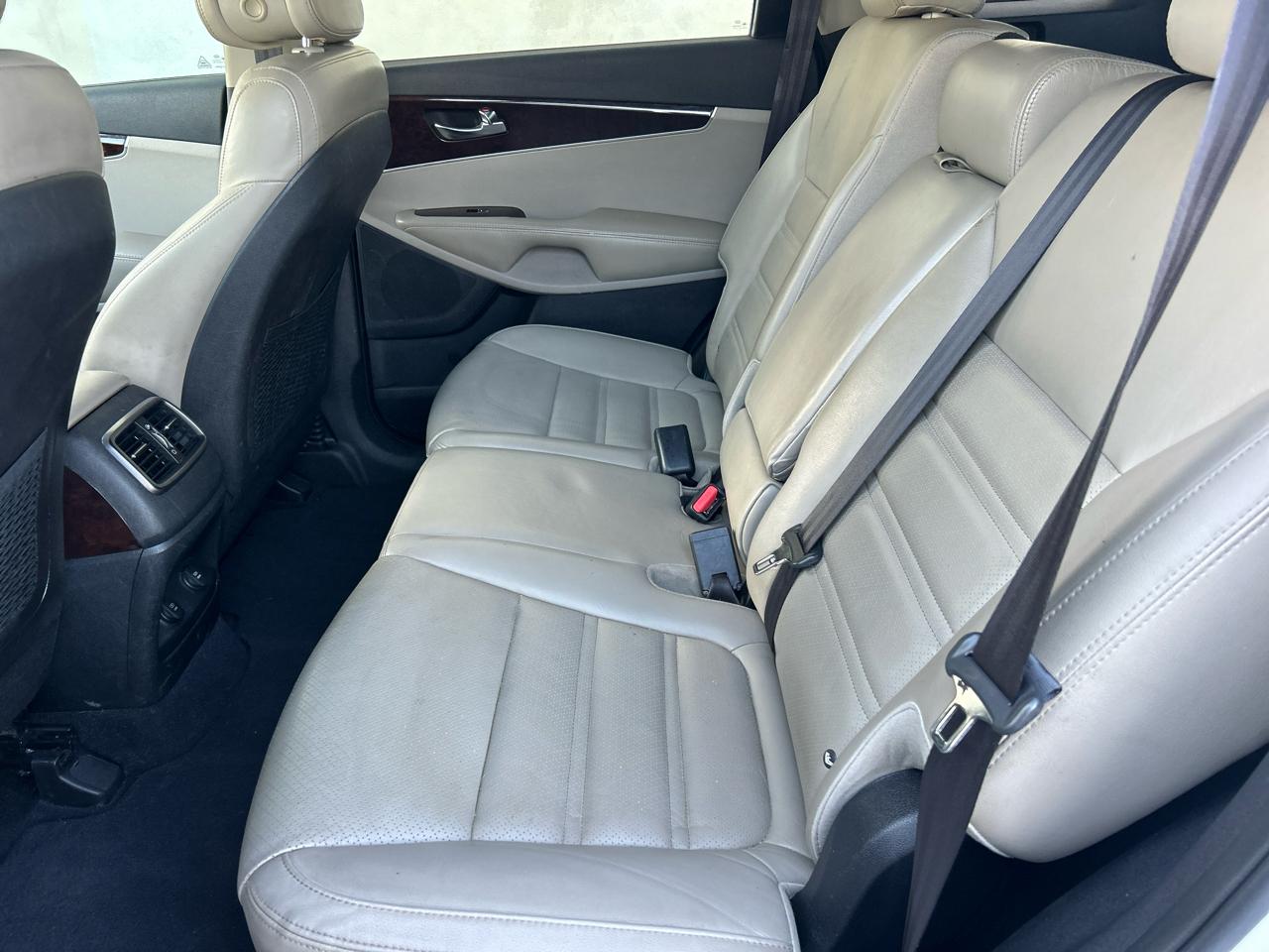 Kia Sorento AWD 4dr 3.3L EX 2016