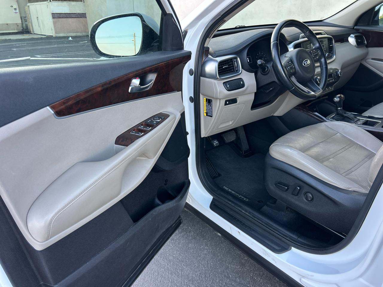 Kia Sorento AWD 4dr 3.3L EX 2016