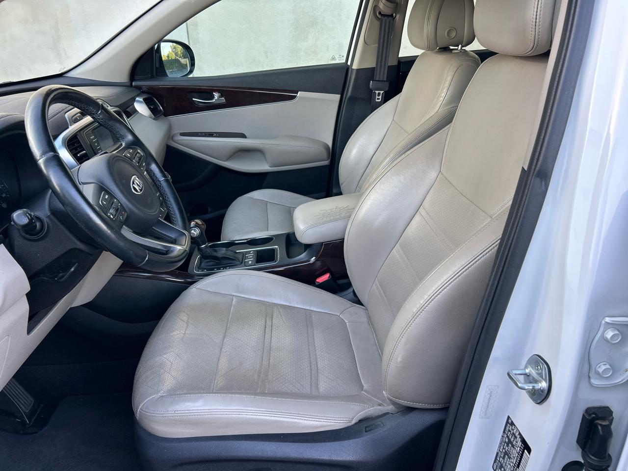 Kia Sorento AWD 4dr 3.3L EX 2016