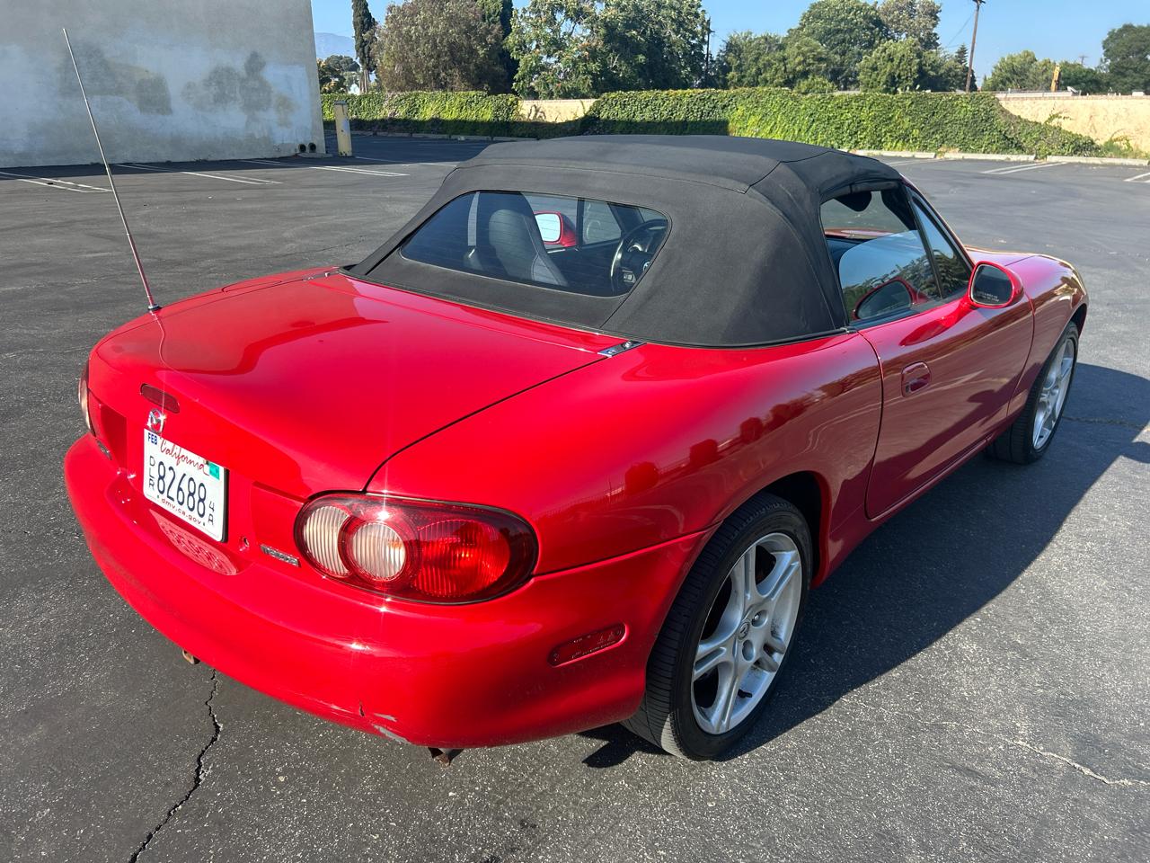 Mazda MX-5 Miata 2dr Conv Cloth Auto 2005